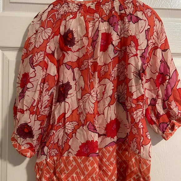 Ladies breezy top - Picture 3 of 5